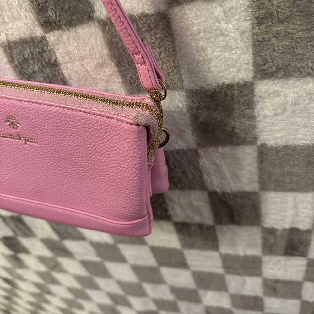 Nanette Lepore Women’s Pink Dome CrossBody Bag Multiple Storage Units - Picture 5 of 13